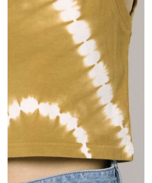 Ungrid（アングリッド）の「絞り染めショートタンクトップ（タンクトップ・レディース・ベージュ/キャメル・FREE）」の7枚目の写真