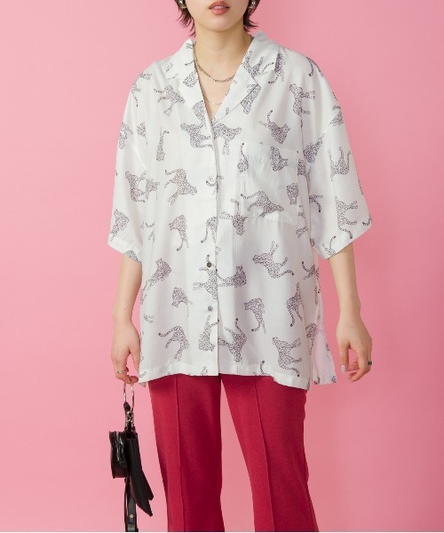 SpRay(スプレイ)の「ヒョウ柄オープンカラーシャツ(シャツ/ブラウス・レディース・ベージュ/オフホワイト/ライトカーキ・FREE)」の1枚目の写真