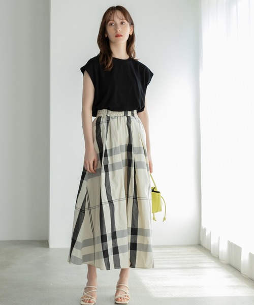 fifth(フィフス)の「【スタイリストレコメンド】クリアヒールサンダル(サンダル・レディース・オレンジ/ブルー/アイボリー・22.5cm/23.5cm/24.5cm/23.0cm/24.0cm/25.0cm)」の4枚目の写真