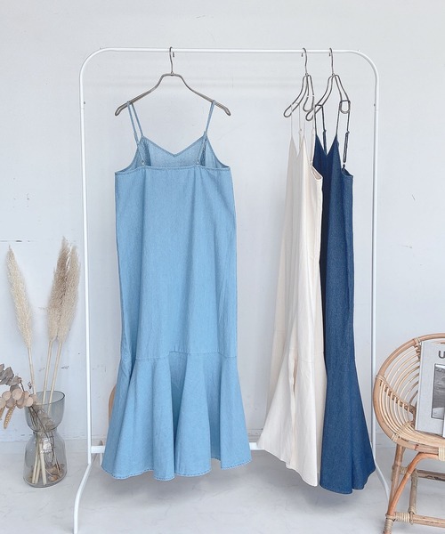 AS KNOW AS plus(アズノゥアズプラス)の「●裾切替スリットキャミワンピース(ワンピース・レディース・サックスブルー/ブルー/オフホワイト・FREE)」の10枚目の写真