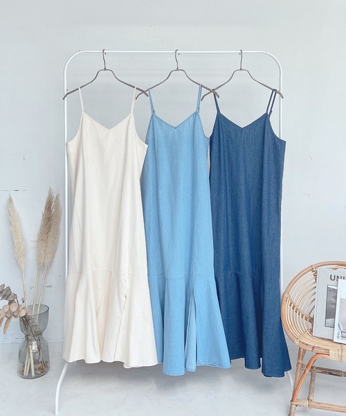 AS KNOW AS plus(アズノゥアズプラス)の「●裾切替スリットキャミワンピース(ワンピース・レディース・サックスブルー/ブルー/オフホワイト・FREE)」の13枚目の写真