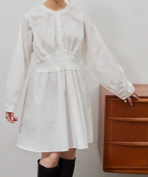 VANNIE U(ヴァニーユー)の「ウエストリブギャザーチュニック/ミニブラウス(シャツ/ブラウス・レディース・ホワイト/ブラック・FREE)」の6枚目の写真