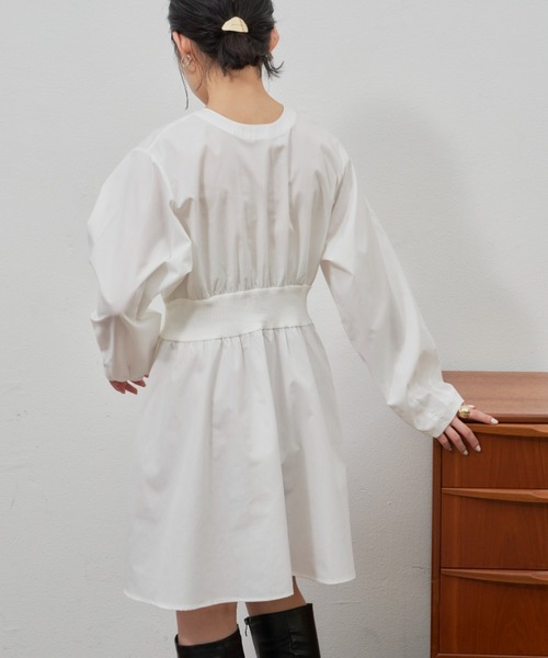 VANNIE U(ヴァニーユー)の「ウエストリブギャザーチュニック/ミニブラウス(シャツ/ブラウス・レディース・ホワイト/ブラック・FREE)」の8枚目の写真