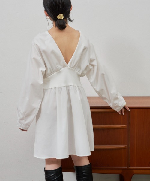 VANNIE U(ヴァニーユー)の「ウエストリブギャザーチュニック/ミニブラウス(シャツ/ブラウス・レディース・ホワイト/ブラック・FREE)」の18枚目の写真