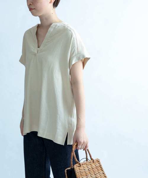 FORK&SPOON（フォークアンドスプーン）の「FORK&SPOON　フレンチロールスリーブブラウス（シャツ/ブラウス・レディース・ブラック/ベージュ・1）」の17枚目の写真