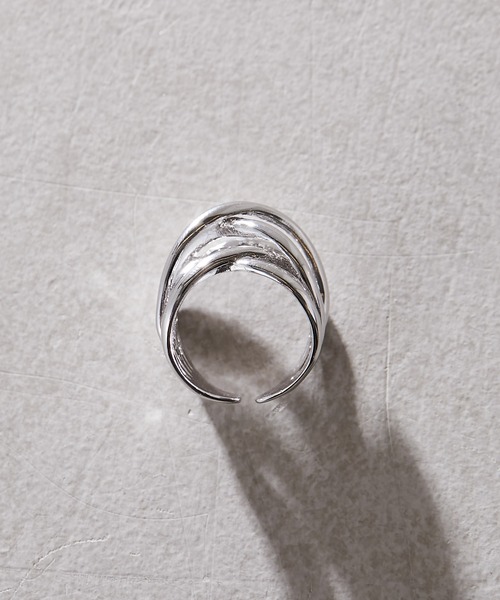 ear PAPILLONNER（イアパピヨネ）の「ダブルクロスリング（リング・レディース・シルバー/ゴールド・ONE SIZE）」の9枚目の写真
