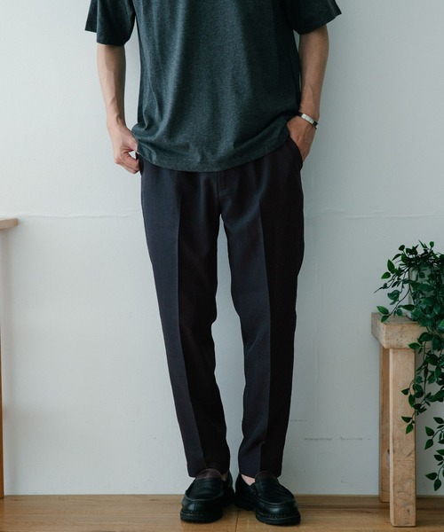 ITEMS URBANRESEARCH（アイテムズ アーバンリサーチ）の「ピンヘッド テーパードイージーパンツ（その他パンツ・メンズ・グレー/ネイビー/ベージュ/ブラック・LARGE/MEDIUM）」の4枚目の写真