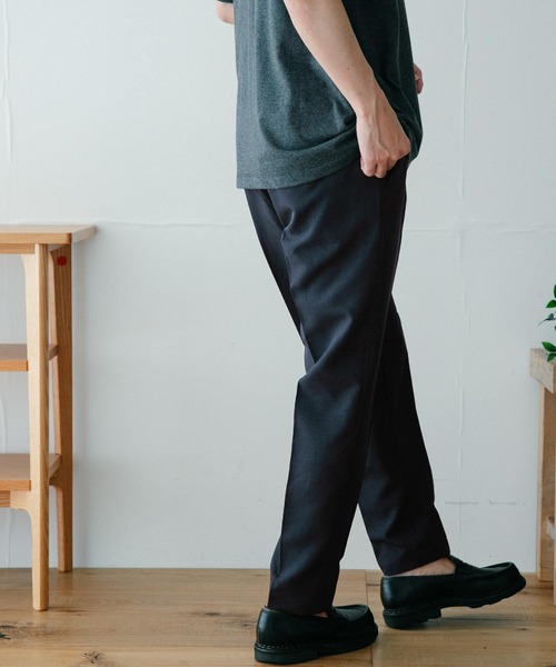 ITEMS URBANRESEARCH（アイテムズ アーバンリサーチ）の「ピンヘッド テーパードイージーパンツ（その他パンツ・メンズ・グレー/ネイビー/ベージュ/ブラック・LARGE/MEDIUM）」の5枚目の写真