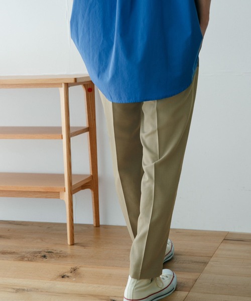 ITEMS URBANRESEARCH（アイテムズ アーバンリサーチ）の「ピンヘッド テーパードイージーパンツ（その他パンツ・メンズ・グレー/ネイビー/ベージュ/ブラック・LARGE/MEDIUM）」の13枚目の写真