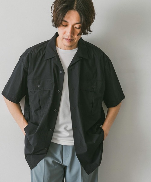 URBAN RESEARCH DOORS（アーバンリサーチドアーズ）の「ナイロンストレッチショートスリーブシャツ（シャツ/ブラウス・メンズ・オリーブ/ネイビー/ブラック・LARGE/MEDIUM）」の5枚目の写真