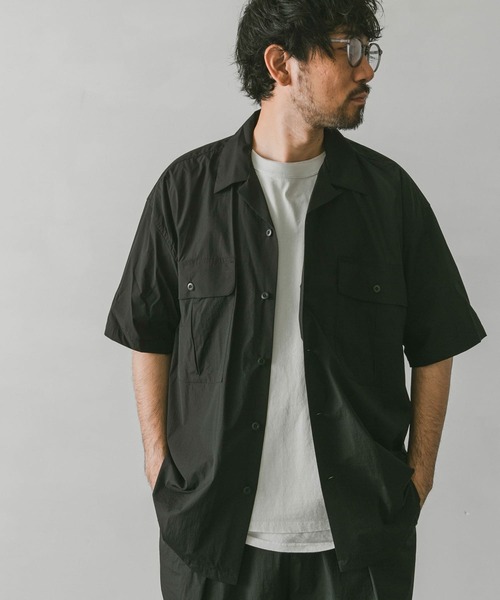 URBAN RESEARCH DOORS（アーバンリサーチドアーズ）の「ナイロンストレッチショートスリーブシャツ（シャツ/ブラウス・メンズ・オリーブ/ネイビー/ブラック・LARGE/MEDIUM）」の10枚目の写真