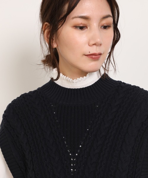 INED(イネド)の「ケーブル柄ニットベスト(ベスト・レディース・ベージュ/ネイビー・9号)」の9枚目の写真