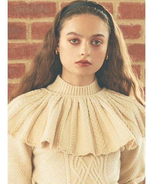 RESEXXY（リゼクシー）の「ニュアンスサテンカチューシャ（カチューシャ・レディース・ブラック/ベージュ/ブラウン・FREE）」の2枚目の写真