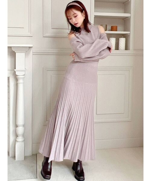 RESEXXY（リゼクシー）の「ニュアンスサテンカチューシャ（カチューシャ・レディース・ブラック/ベージュ/ブラウン・FREE）」の6枚目の写真