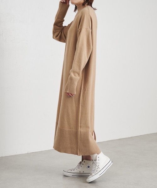 COLLAGE GALLARDAGALANTE（コラージュガリャルダガランテ）の「アルパカタッチバックスリットハイネックニットワンピース/手洗い可/WEB限定（ワンピース・レディース・チャコールグレー/アイボリー/モカ・FREE）」の19枚目の写真