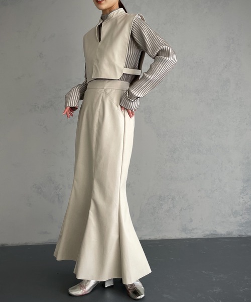 &g'aime（アンジェム）の「【&g’aime】レザーショートベスト（ベスト・レディース・ブラック/ブラウン/グレイッシュベージュ・FREE）」の5枚目の写真