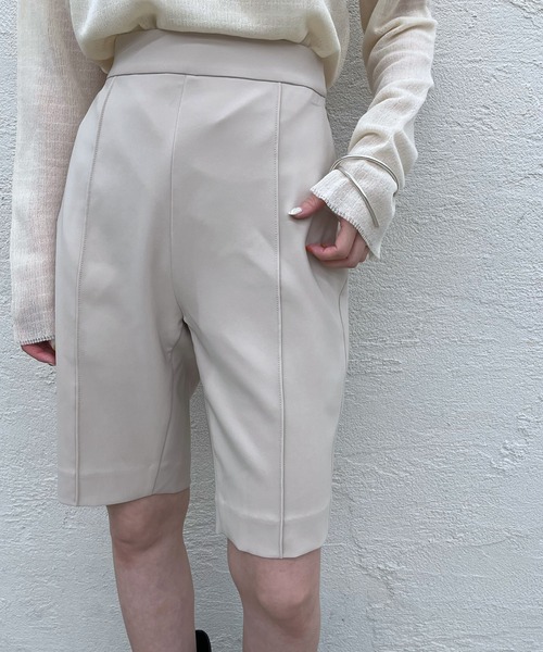mystic(ミスティック)の「【サイズ展開あり】スリムハーフパンツ(その他パンツ・レディース・アイボリー/ブラック・1/2)」の14枚目の写真