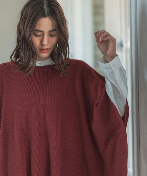 LEPSIM(レプシィム)の「14ゲージ満たされニットポンチョ 294932(ニット/セーター・レディース・ブラック/グレイッシュベージュ/ブラウン/グリーン/ボルドー・FREE)」の5枚目の写真