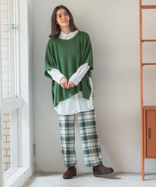 LEPSIM(レプシィム)の「14ゲージ満たされニットポンチョ 294932(ニット/セーター・レディース・ブラック/グレイッシュベージュ/ブラウン/グリーン/ボルドー・FREE)」の21枚目の写真