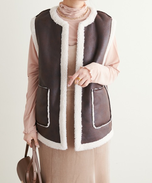 natural couture（ナチュラルクチュール）の「2022AWアイテム/秋冬には欠かせないボアアイテム リバーシブルベスト（ベスト・レディース・ブラウン/アイボリー・FREE）」の10枚目の写真