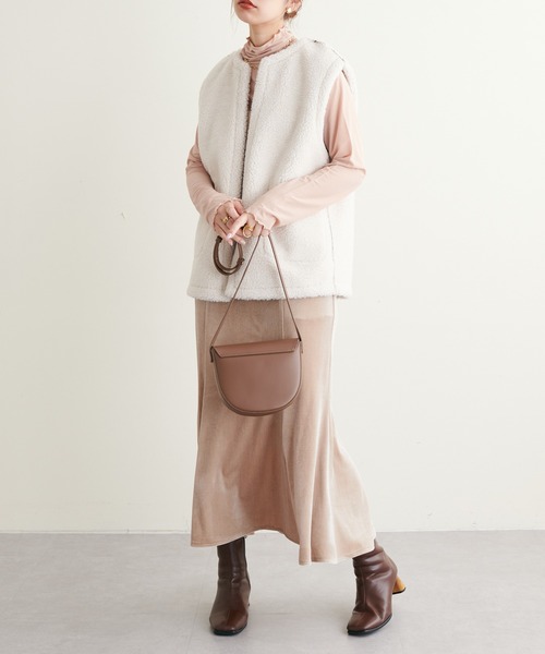 natural couture（ナチュラルクチュール）の「2022AWアイテム/秋冬には欠かせないボアアイテム リバーシブルベスト（ベスト・レディース・ブラウン/アイボリー・FREE）」の11枚目の写真