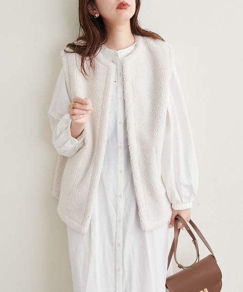 natural couture（ナチュラルクチュール）の「2022AWアイテム/秋冬には欠かせないボアアイテム リバーシブルベスト（ベスト・レディース・ブラウン/アイボリー・FREE）」の18枚目の写真