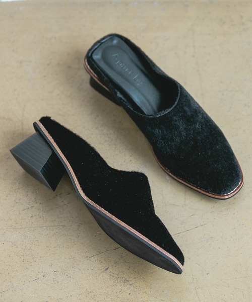 A part by（アパートバイ）の「アニマルヒールサボ　124926（スリッポン・レディース・ブラック/ベージュ系その他・MEDIUM/LARGE）」の2枚目の写真