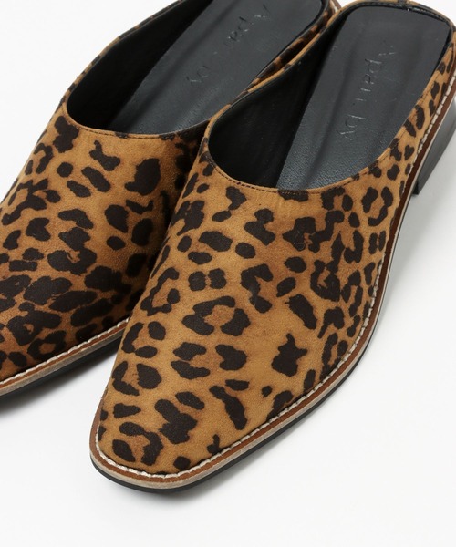 A part by（アパートバイ）の「アニマルヒールサボ　124926（スリッポン・レディース・ブラック/ベージュ系その他・MEDIUM/LARGE）」の7枚目の写真