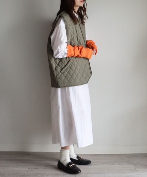 COURO（コウロ）の「ダイヤキルトエコダウンベスト（ダウンベスト・レディース・ブラック/カーキ・FREE）」の17枚目の写真