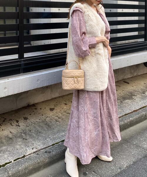 INGNI（イング）の「フリルカラー花柄／ワンピース（ワンピース・レディース・アイボリー/モカ・M）」の2枚目の写真