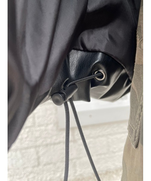 EGOIST（エゴイスト）の「フェイクレザー中綿ジャケットII（その他アウター・レディース・ブラック/アイボリー・FREE）」の10枚目の写真