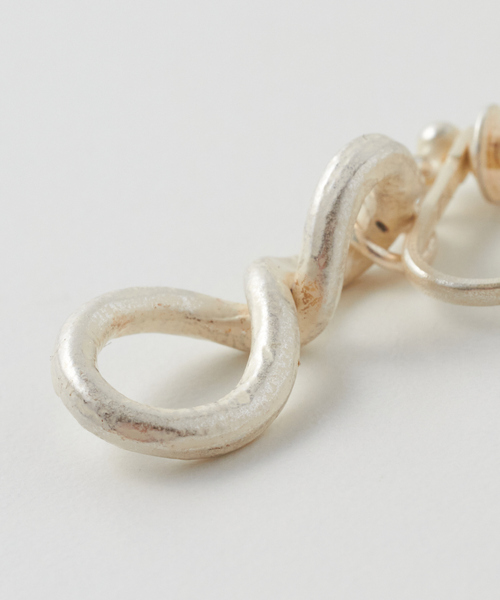 collex(コレックス)の「【Ljud/ユード】Peaceネジリリングイヤリング(イヤリング・レディース・シルバー/ゴールド・フリー)」の4枚目の写真