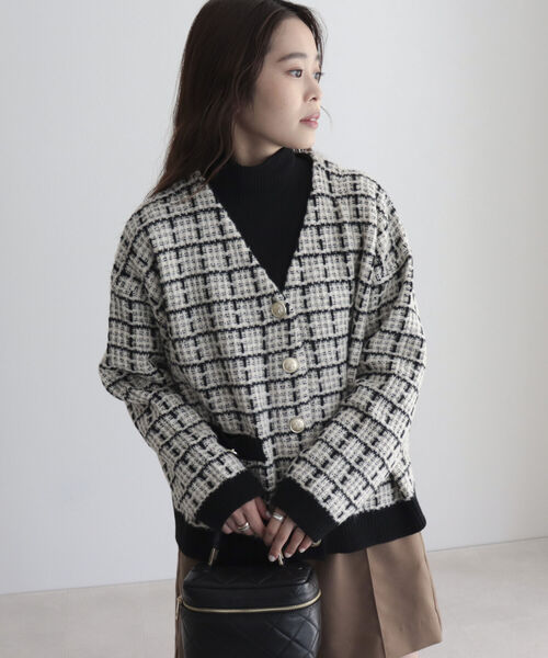 fredy emue(フレディエミュ)の「ツイードニット Vネックカーディガン(カーディガン/ボレロ・レディース・ブラック/レッド/グリーン・38)」の19枚目の写真