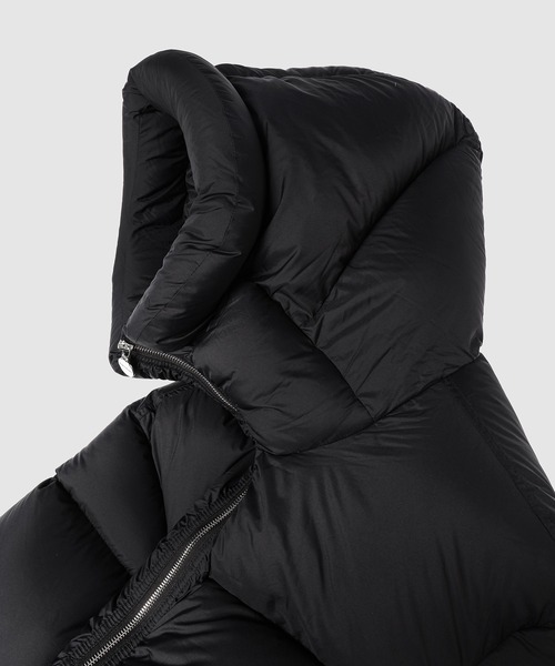 IENKI IENKI（イエンキイエンキ）の「Cropped Puffer Jacket（ダウン