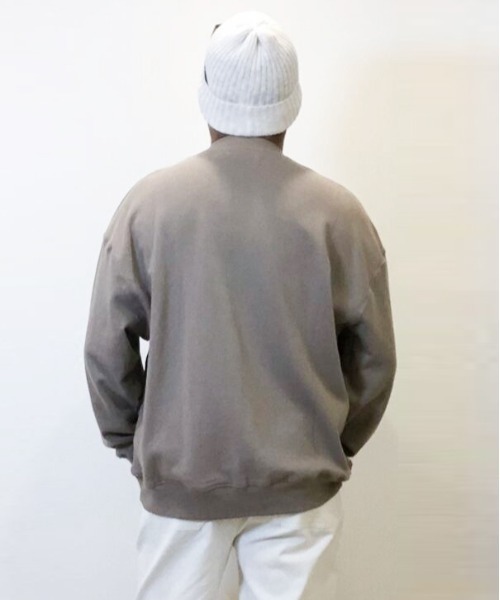 Alil(アリル)の「【Alil】アリル 裏毛 ビッグ シルエット クルーネック スウェット プルオーバー 大人カジュアル(スウェット・メンズ・ブラック/杢グレー/グレイッシュベージュ/オフホワイト/ブラウン・LARGE/MEDIUM/SMALL)」の15枚目の写真