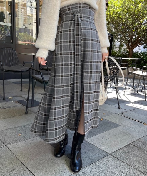 one after another NICE CLAUP（ワンアフターアナザーナイスクラップ）の「フロントスリットマーメイドスカート（スカート・レディース・アイボリー/ブラック系その他/チェック/ブラック・SMALL/MEDIUM）」の4枚目の写真