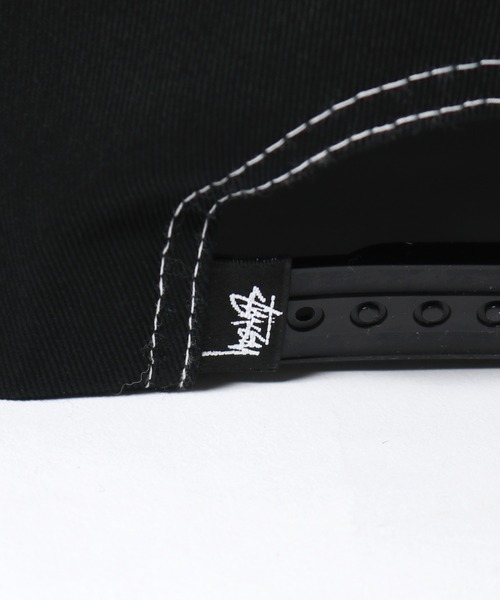 STUSSY（ステューシー）の「STUSSY/ステューシー BASIC STRUCTURED LOW PRO CAP ロゴキャップ（キャップ・メンズ・ネイビー/ブラック・FREE）」の3枚目の写真