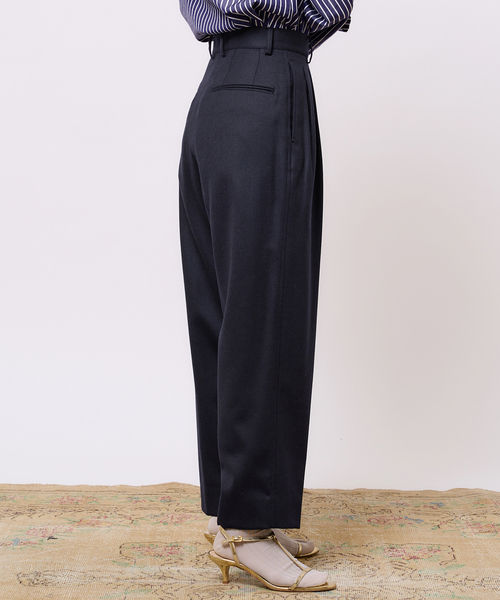 【新品タグ付き】IENA 22AW ウールダブルクロスタックスラックス 40 IENA LA BOUCLE（イエナラブークル）の「IENA LA BOUCLE ウール