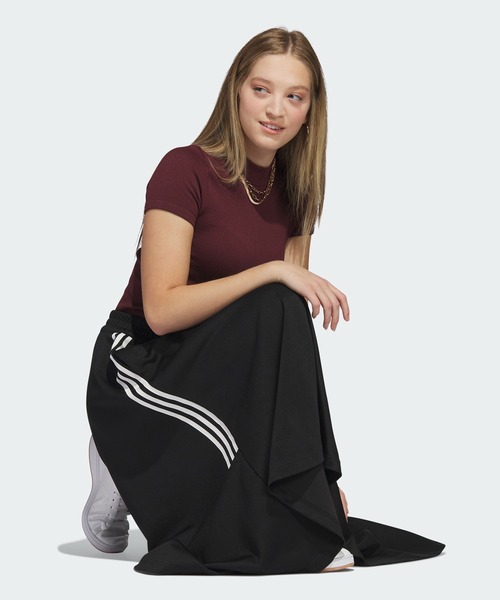 adidas（アディダス）の「トラックスカート / アディダス adidas