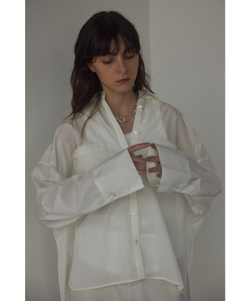 BLACK BY MOUSSY（ブラックバイマウジー）の「nylon taffeta big shirt（ナイロンタフタビックシャツ）（シャツ/ブラウス・レディース・ホワイト/ブラック/カーキ・FREE）」の2枚目の写真