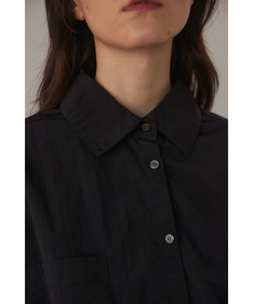 BLACK BY MOUSSY（ブラックバイマウジー）の「nylon taffeta big shirt（ナイロンタフタビックシャツ）（シャツ/ブラウス・レディース・ホワイト/ブラック/カーキ・FREE）」の13枚目の写真