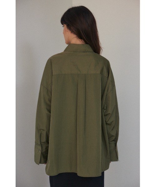 BLACK BY MOUSSY（ブラックバイマウジー）の「nylon taffeta big shirt（ナイロンタフタビックシャツ）（シャツ/ブラウス・レディース・ホワイト/ブラック/カーキ・FREE）」の20枚目の写真