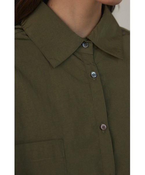 BLACK BY MOUSSY（ブラックバイマウジー）の「nylon taffeta big shirt（ナイロンタフタビックシャツ）（シャツ/ブラウス・レディース・ホワイト/ブラック/カーキ・FREE）」の22枚目の写真