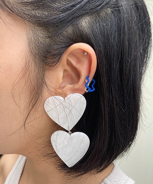 Casselini（キャセリーニ）の「Casselini(キャセリーニ)カラーなみなみイヤカフセット（イヤーカフ・レディース・ピンク/シルバー/ブルー・FREE）」の2枚目の写真