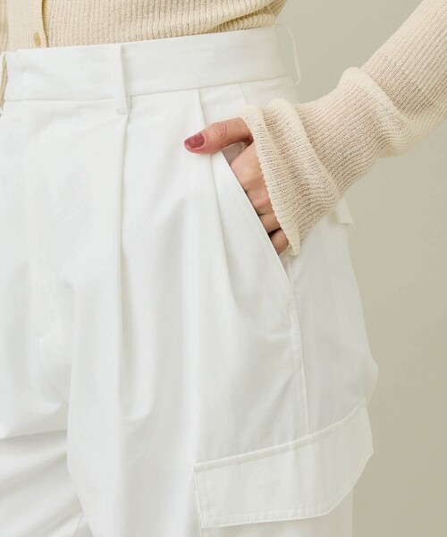 STUDIOUS（ステュディオス）の「【STUDIOUS/ステュディオス】コットンタイプライターカーゴパンツ〈洗える〉（カーゴパンツ・レディース・ホワイト/ブラック・1/2）」の18枚目の写真