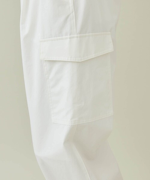 STUDIOUS（ステュディオス）の「【STUDIOUS/ステュディオス】コットンタイプライターカーゴパンツ〈洗える〉（カーゴパンツ・レディース・ホワイト/ブラック・1/2）」の16枚目の写真