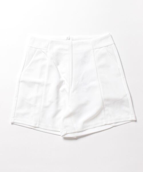 NinaetLina（ニナエリナ）の「ショートパンツ（その他パンツ・レディース・ホワイト/ブラック・S/L/M）」の11枚目の写真