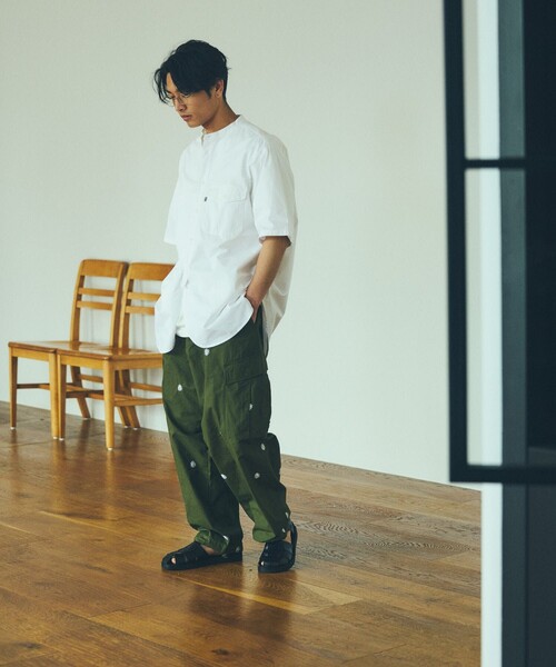 FREAK'S STORE(フリークスストア)の「KONECO/コネーソ 別注 グランパ半袖シャツ/ノーカラー/バンドカラー(シャツ/ブラウス・メンズ・ホワイト/ブラック/ベージュ/チャコールグレー・MEDIUM/LARGE)」の17枚目の写真