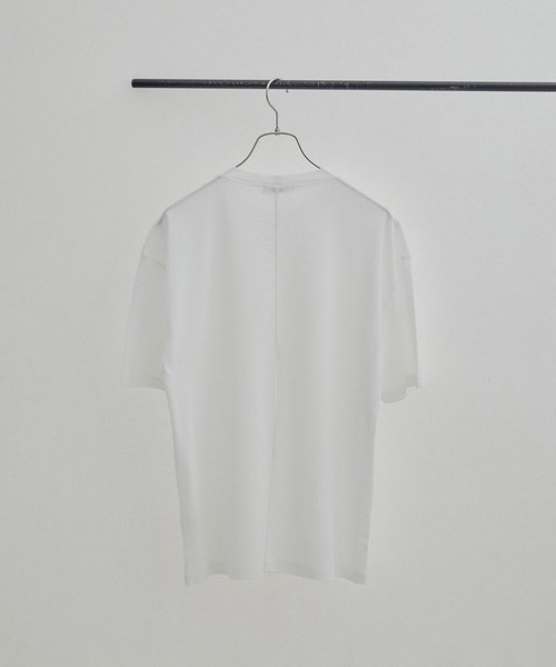 SALON adam et rope'(サロン アダム エ ロペ)の「【WEB限定】【接触冷感・吸水速乾】バックスリットシアーTシャツ(Tシャツ/カットソー・レディース・ブラック/オフホワイト/ライトグリーン・FREE)」の4枚目の写真
