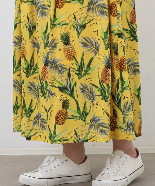 Purple&Yellow(パープルアンドイエロー)の「レーヨン アロハギャザースカート(スカート・レディース・イエロー/ブラック・FREE)」の5枚目の写真